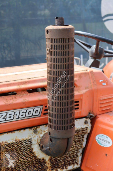 Tractor agrícola Kubota ZB1600