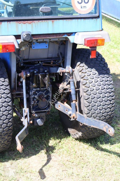Tractor Iseki TF321F