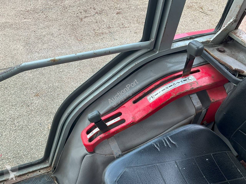 Tracteur agricole Massey Ferguson 1230