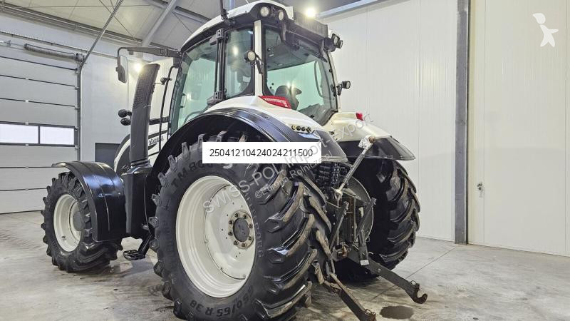 Traktor Valtra