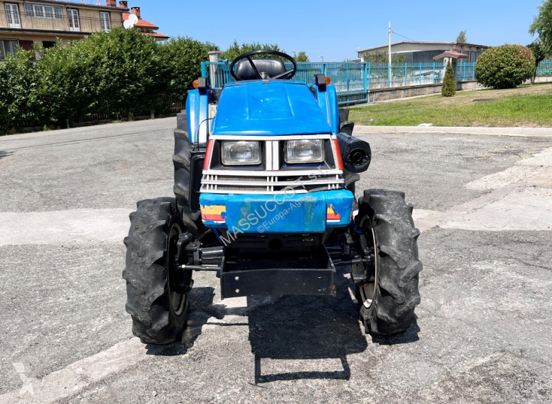 Lantbrukstraktor Iseki 240 4x4