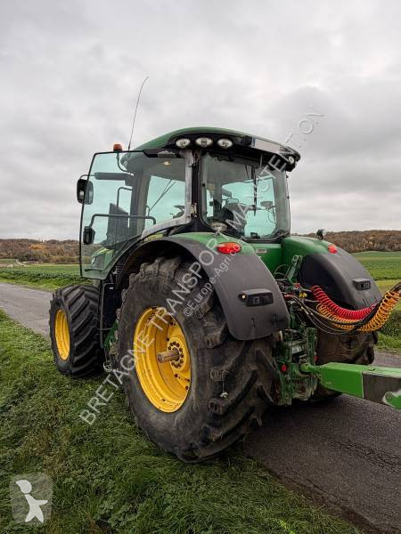 Lantbrukstraktor John Deere 7210R