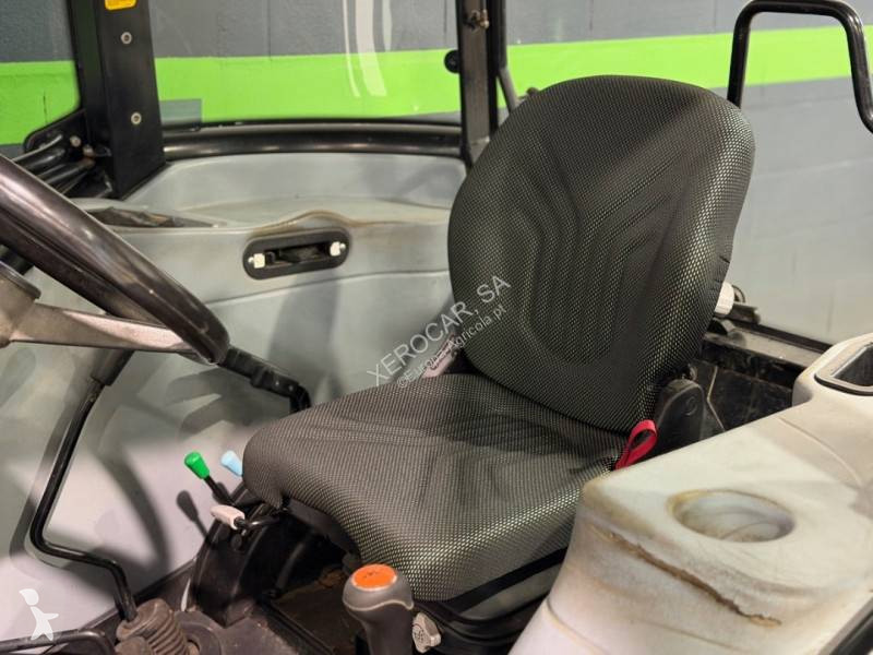 Tractor agrícola New Holland TD5050 Cabine AC 4RM