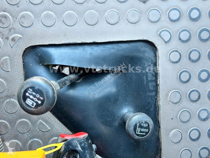 Lantbrukstraktor Mercedes MB Trac 1000