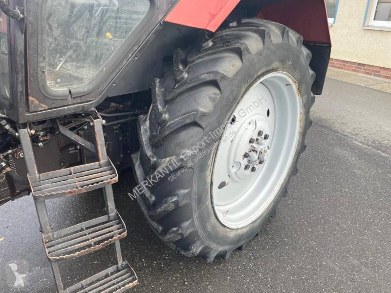 Lantbrukstraktor Belarus  MTS 820 + FL