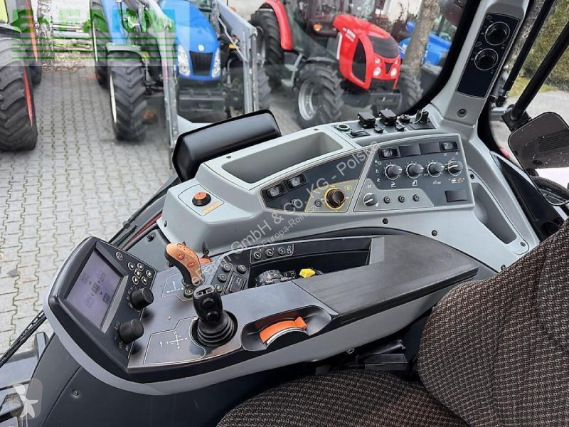 Valtra  t234 versu tractor
