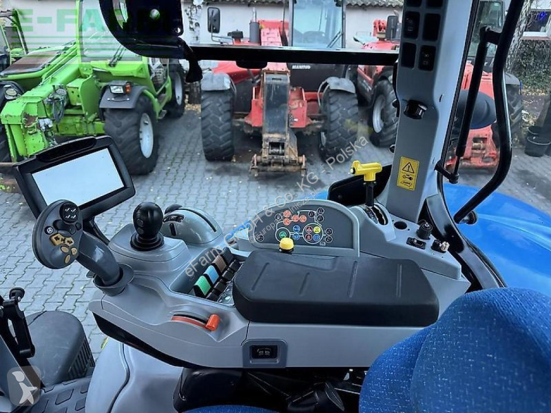 Traktor New Holland  t7.185 powercommand -...