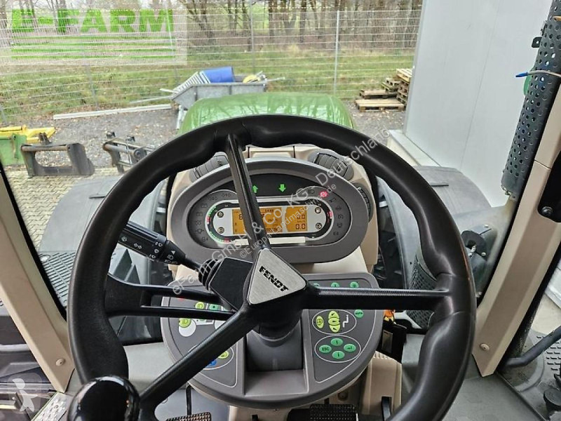 Landbrugstraktor Fendt  824 vario profi plus