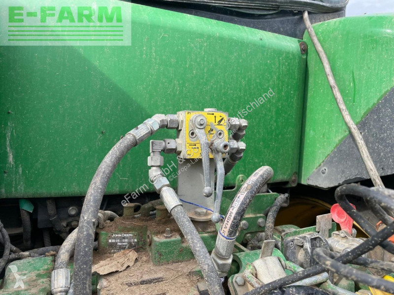 Lantbrukstraktor John Deere 7215R