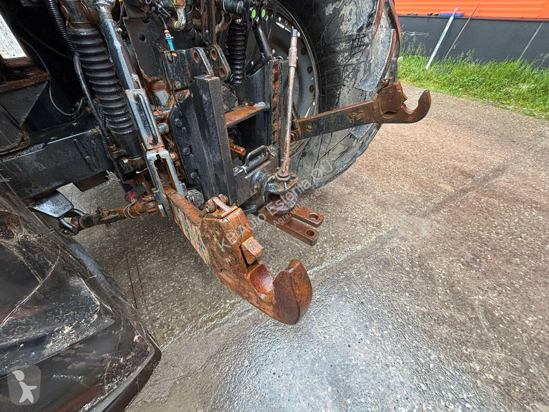 Lantbrukstraktor  Farmall 105U FRONT BUCKET