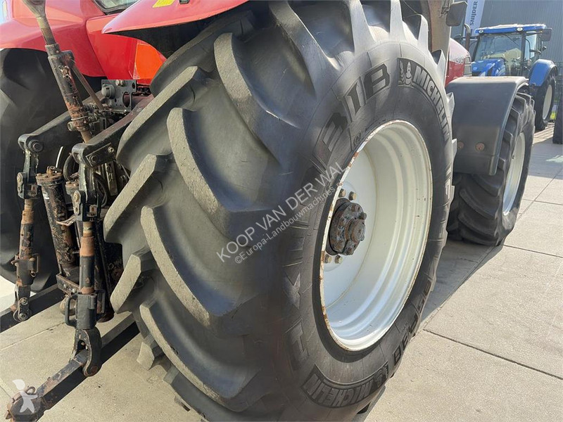Case IH Magnum MX 285 tractor
