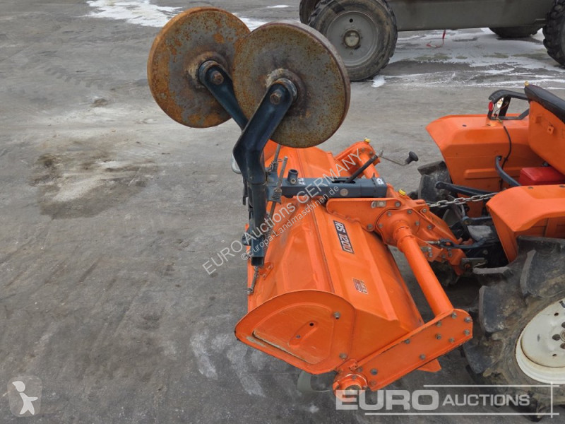 جرار زراعي Kubota B1402DT