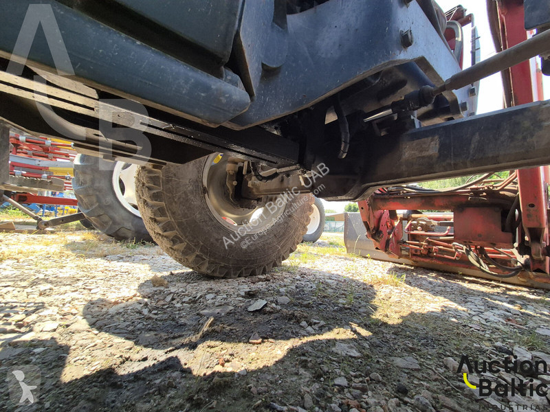 Трактор Massey Ferguson 6255