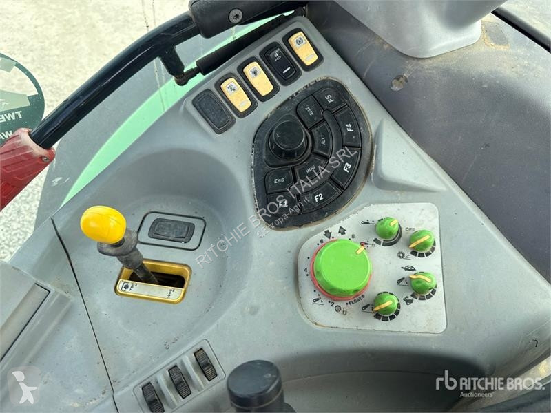 Сільськогосподарський трактор  L730 4WD Tractor