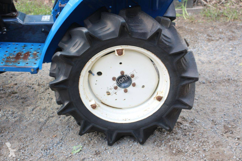 Сільськогосподарський трактор Iseki TU1600F