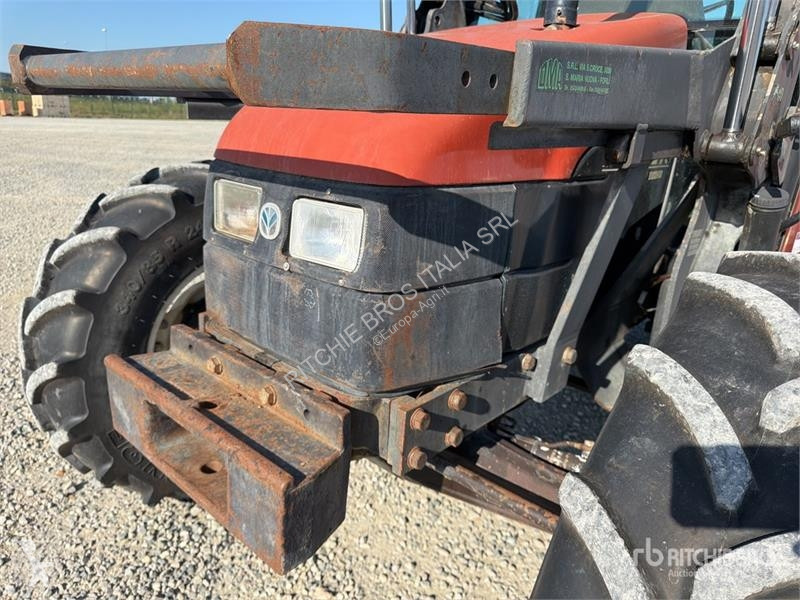 Tractor New Holland L75 4WD Tractor
