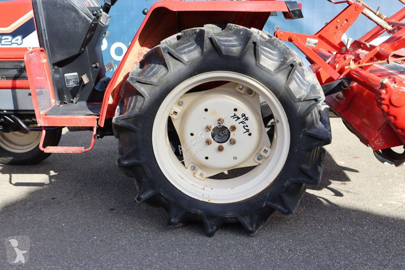 Tractor agrícola Yanmar F24