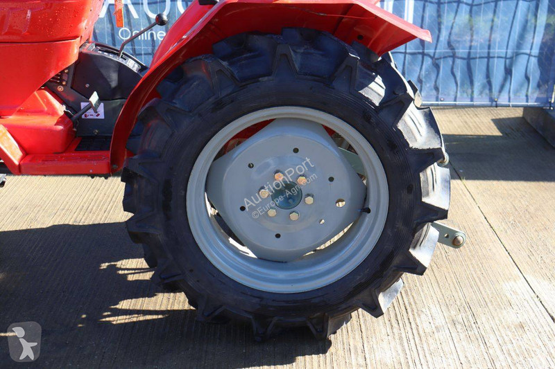 Tractor agrícola Yanmar YM1610D