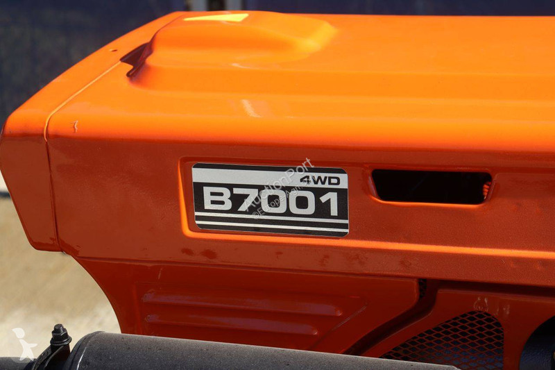 Tractor agrícola Kubota B7001DT