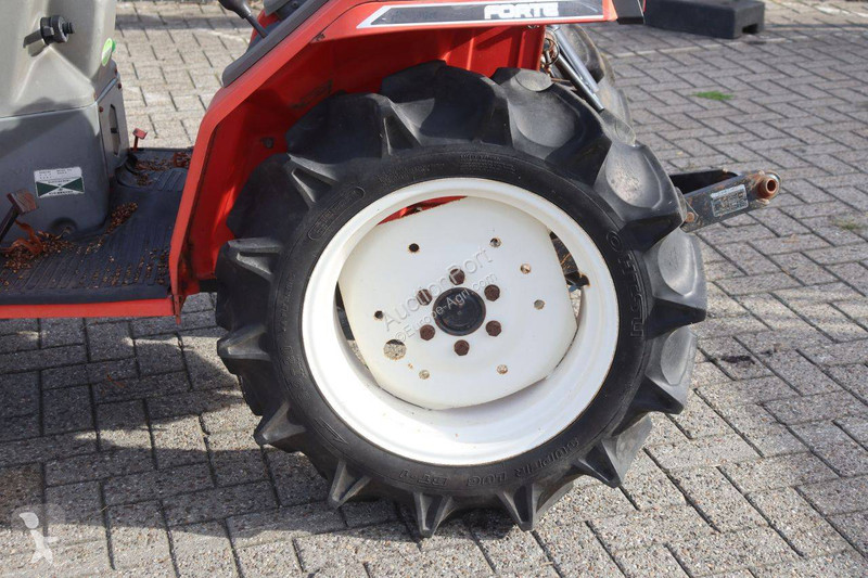Tractor agrícola Yanmar F-7