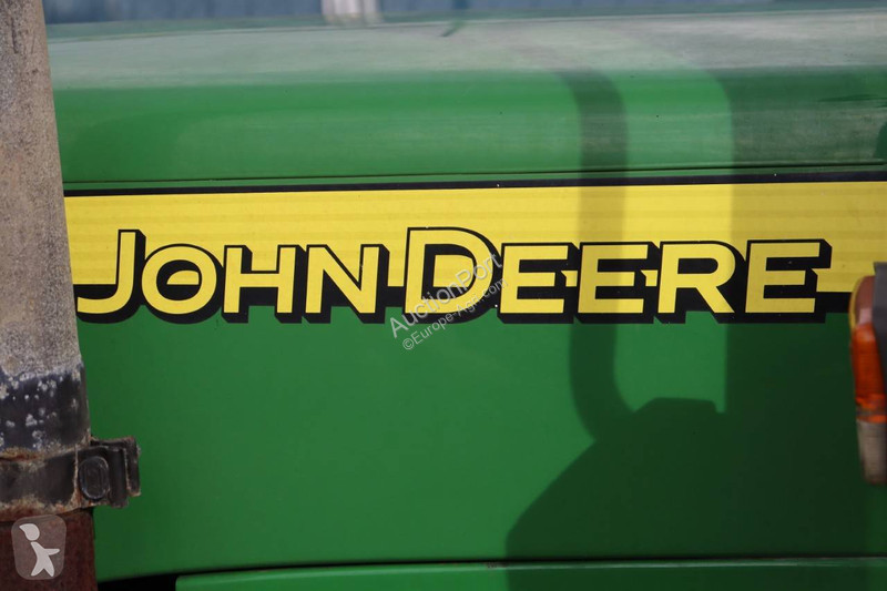 Tractor agrícola John Deere 5615 V