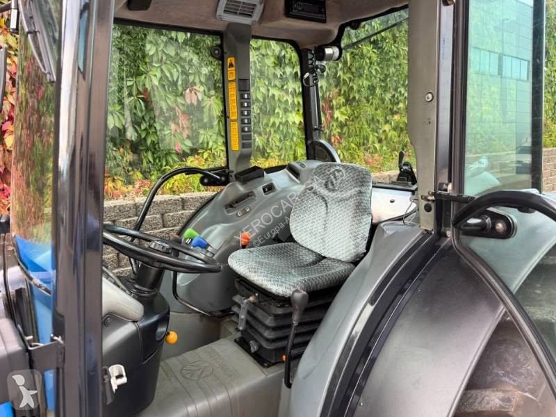 New Holland TN95FA Cab/AC 4RM tractor