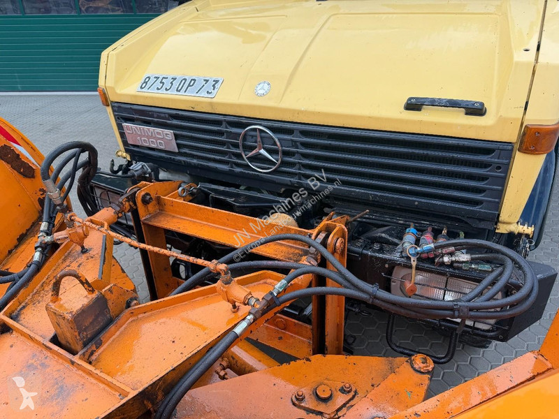 Tracteur agricole Mercedes Unimog U 1000 3-way...