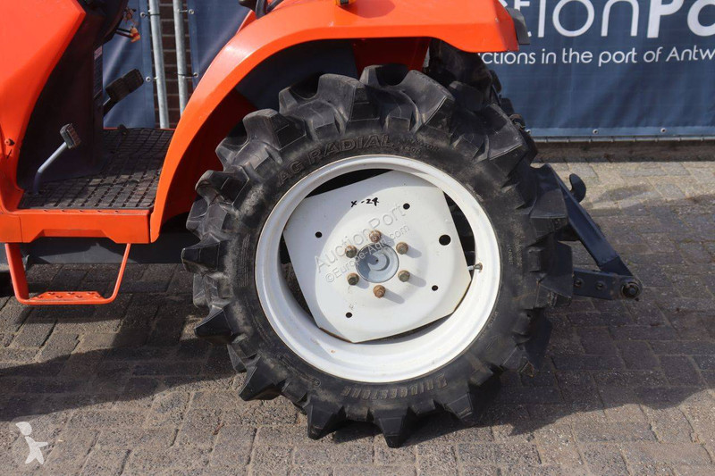 Tractor Kubota Saturn X-24
