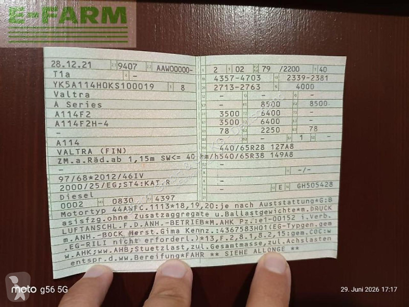 Tracteur agricole Valtra  a114 mit frontlader...