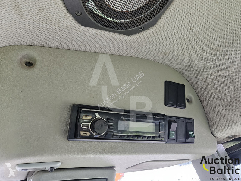 Tracteur agricole Claas Axion 830
