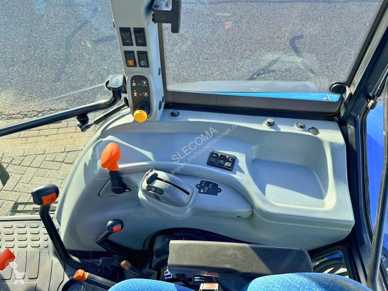 Tracteur agricole New Holland T5050 Cab Shuttle