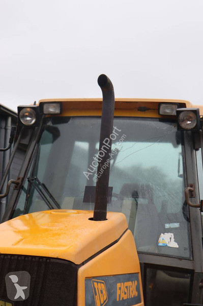 Zemědělský traktor JCB Fastrac 1135