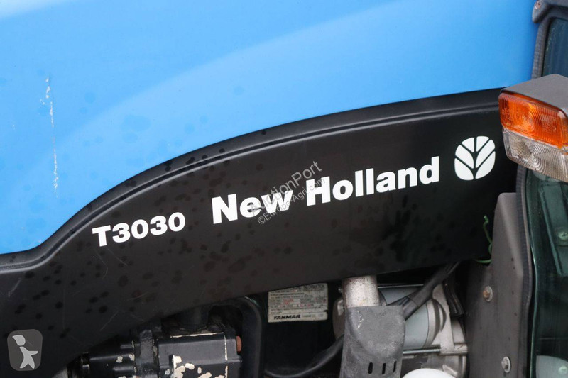 Zemědělský traktor New Holland T3030