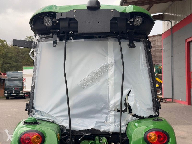 Tractor John Deere 3046 R 4x4 Hofschlepper...