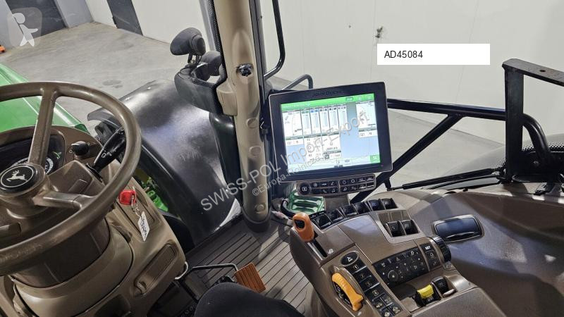 Tractor agrícola John Deere 6215R