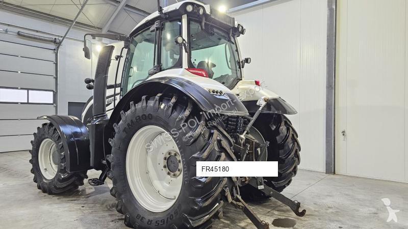 Tractor agrícola Valtra
