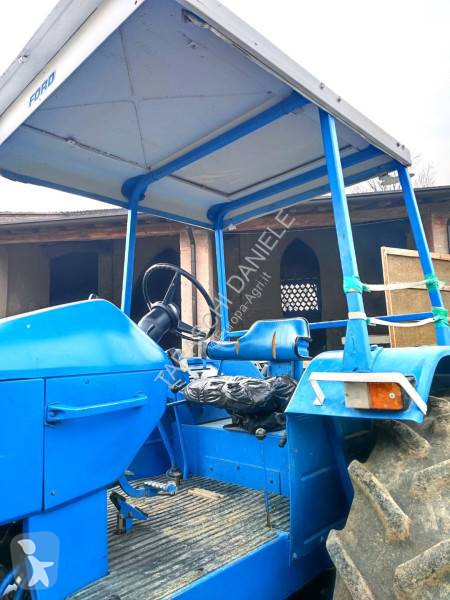جرار زراعي Ford 8100 DT