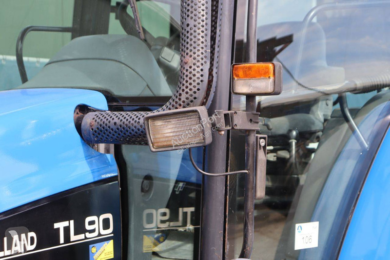 Tracteur agricole New Holland TL90