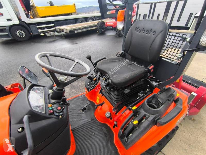 Kubota BX 231 + Chargeur Kubota et Enfouisseur...