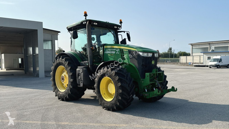 Lantbrukstraktor John Deere 7230R