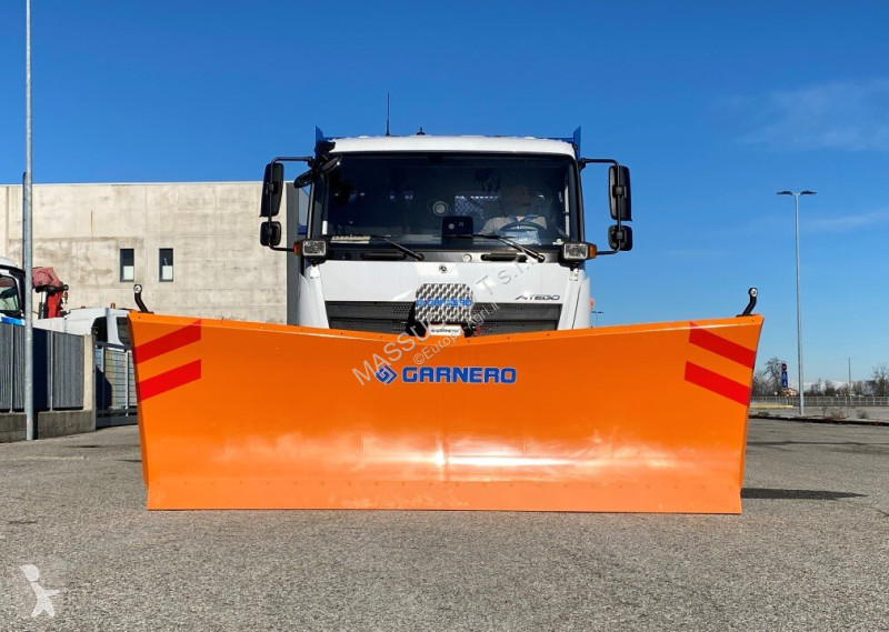 Lantbrukstraktor Mercedes Atego 1524