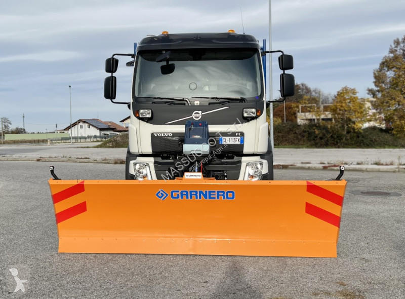 Lantbrukstraktor Volvo FL816-280 4X4