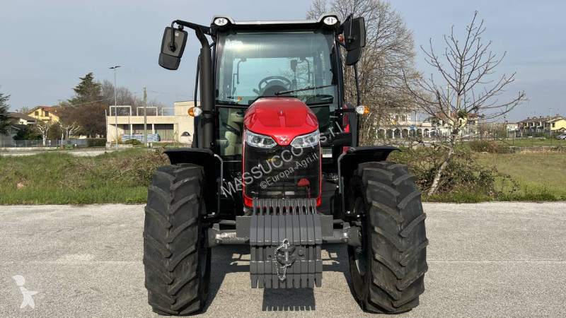 Trattore Massey Ferguson 5711 DYNA4 4X4