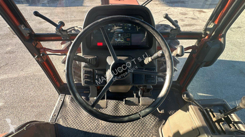 Lantbrukstraktor Fiat F100 DT 4X4