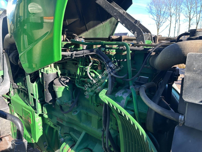 Lantbrukstraktor John Deere 8120 Powershift