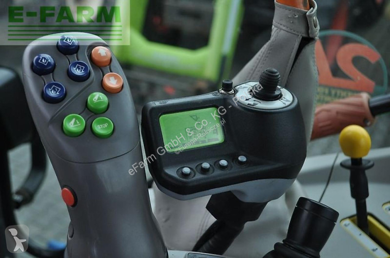 Deutz-Fahr agrotron p + quicke q78 tractor