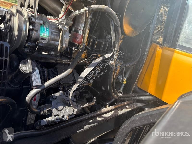Сільськогосподарський трактор JCB 3190 4WD Tractor