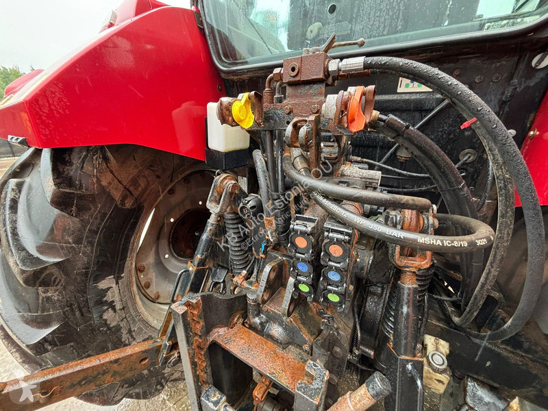 Lantbrukstraktor  Farmall 105U FRONT BUCKET
