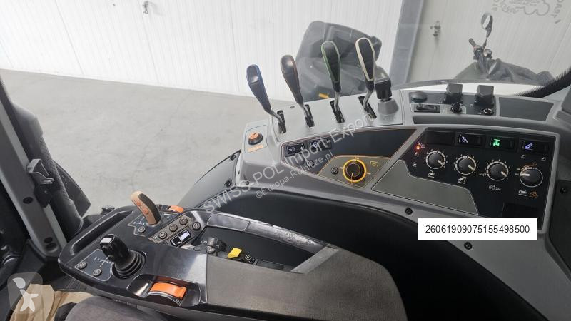 Traktor Valtra Active