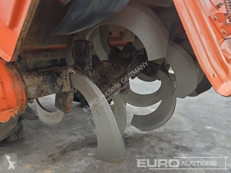 جرار زراعي Kubota B1402DT